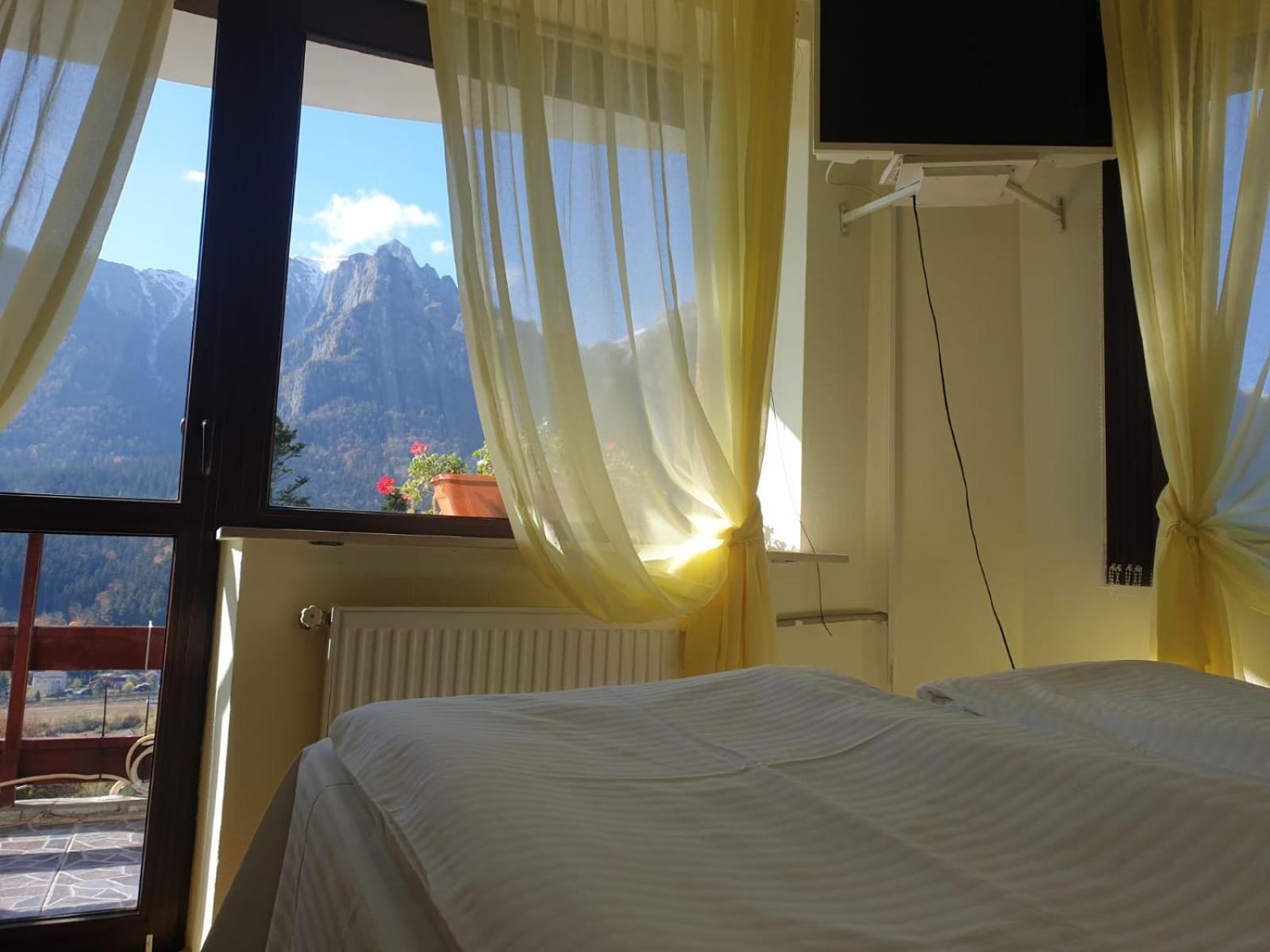Vila Alunis Buşteni Pokoj fotografie